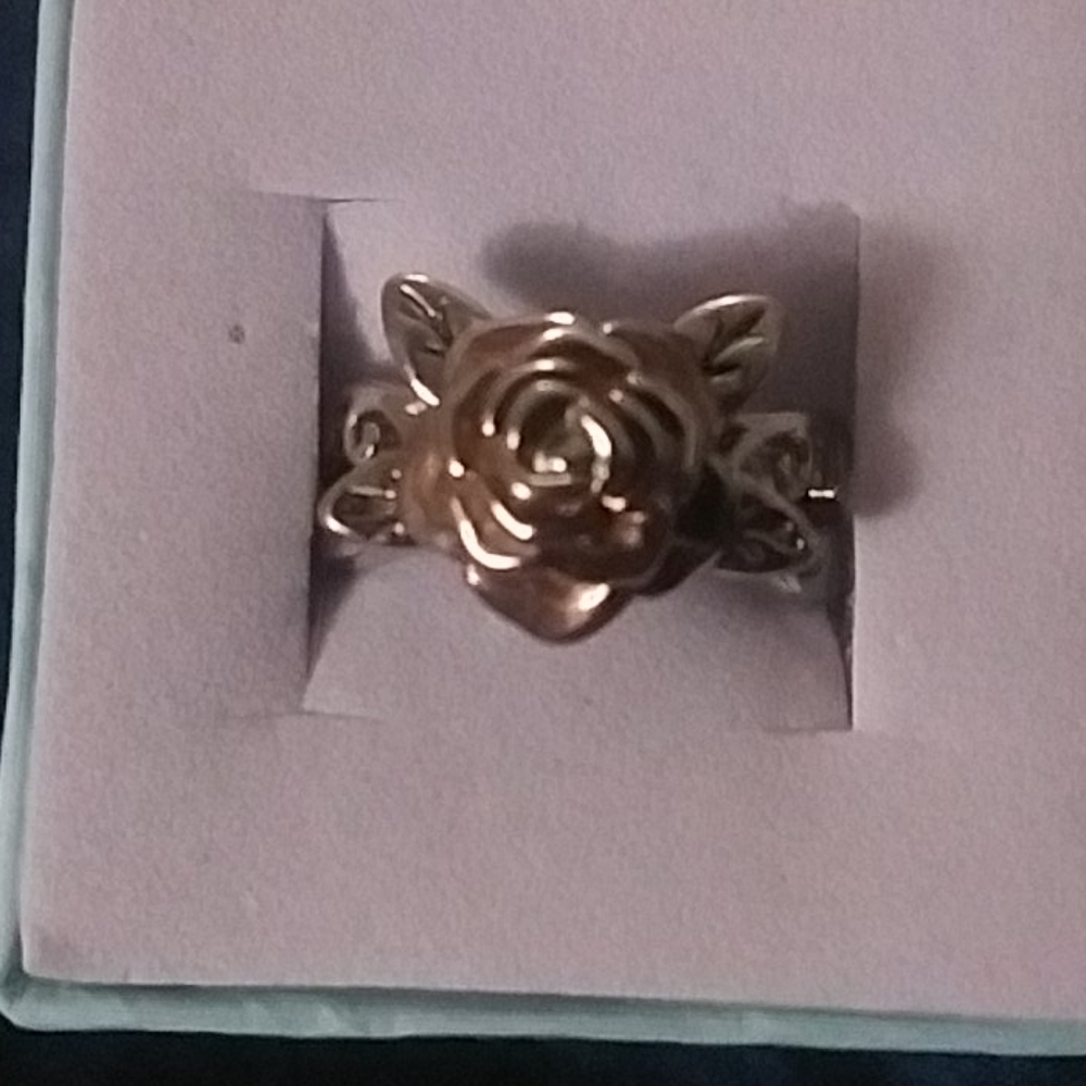 Rose silver plated ring
